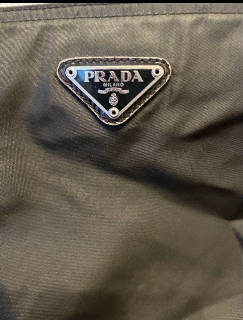 プラダ☆ 斜めがけショルダー　クロスボディ　ポシェット　　ボディバッグ　ナイロン