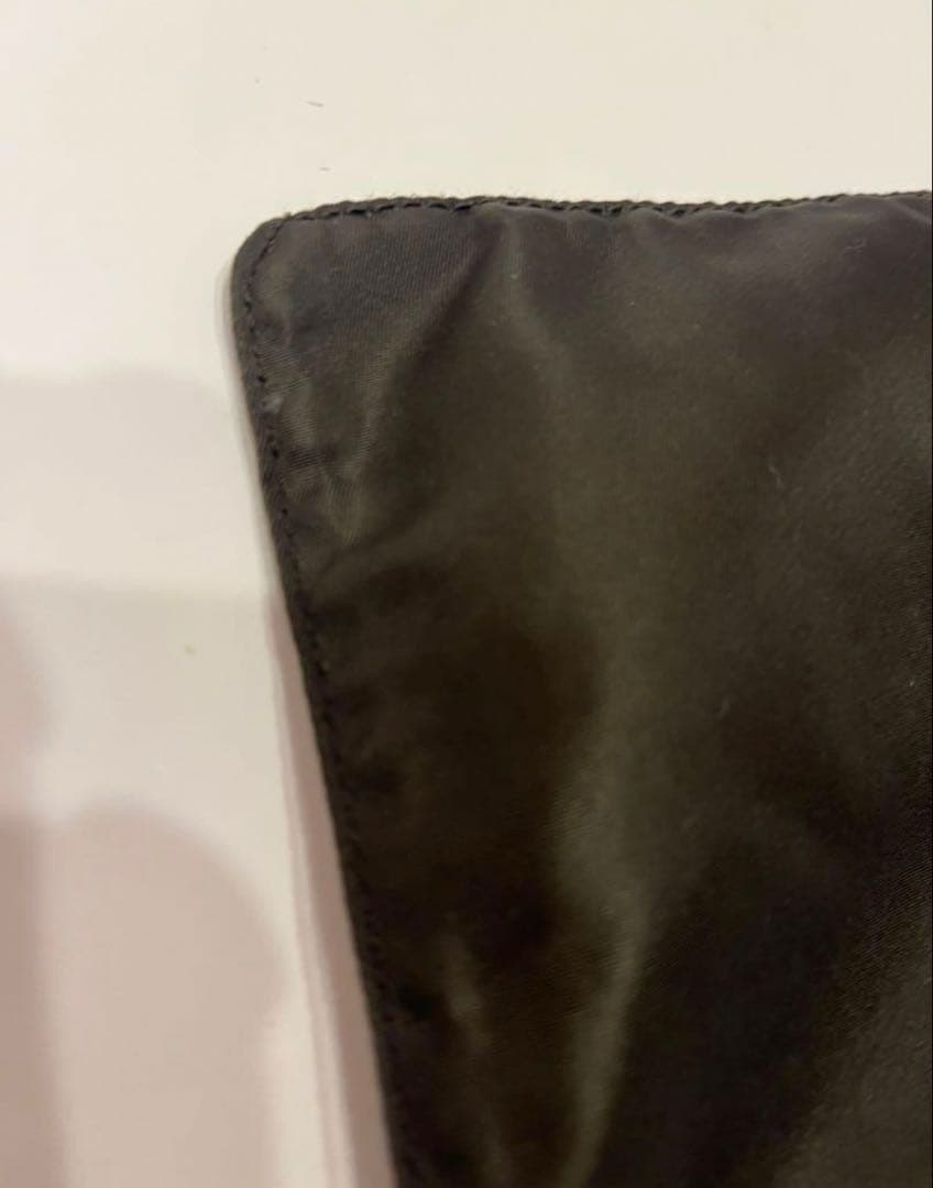 プラダ☆ 斜めがけショルダー　クロスボディ　ポシェット　　ボディバッグ　ナイロン