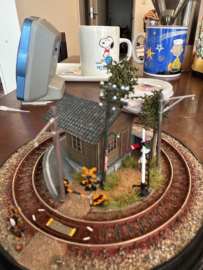 極小ジオラマ・レイアウト完成品 電池内蔵自走電車付き
