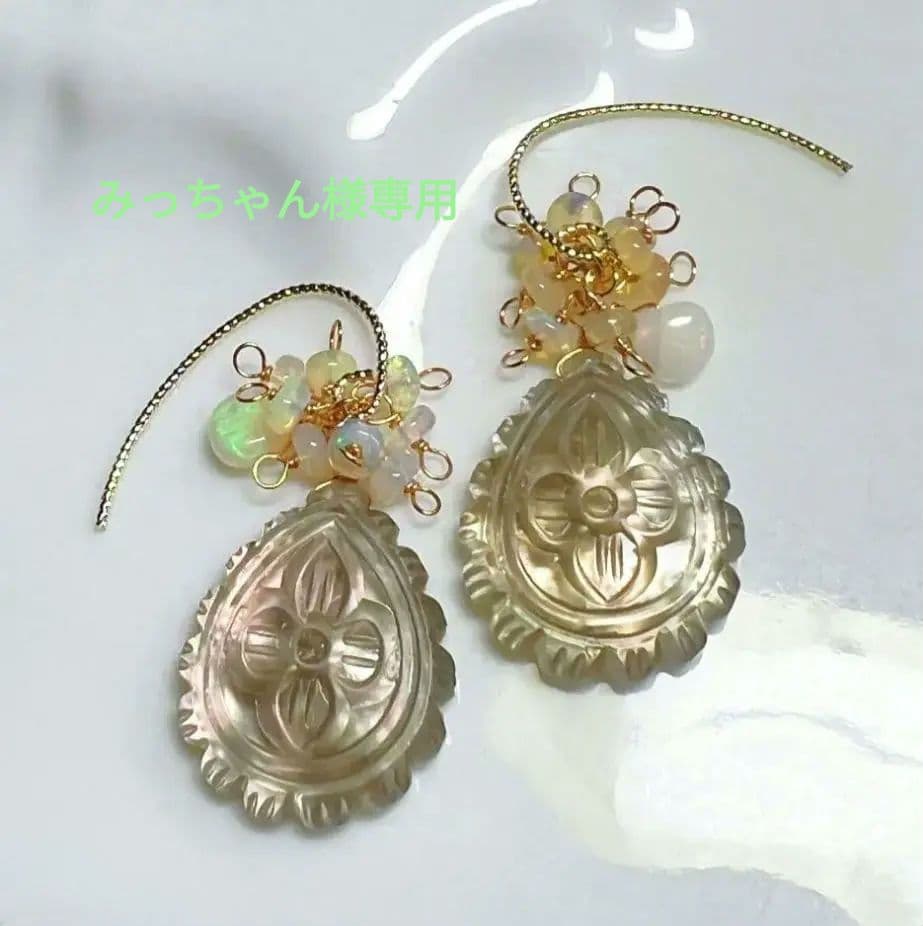 みっちゃん様専用です。フラワーカービングピアス ダブレット