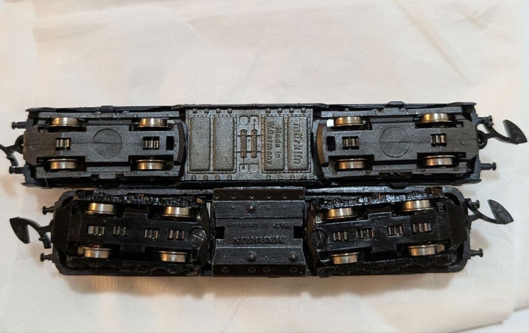 Zゲージディーゼル機関車2両セット 超精密！Marklin mini-club