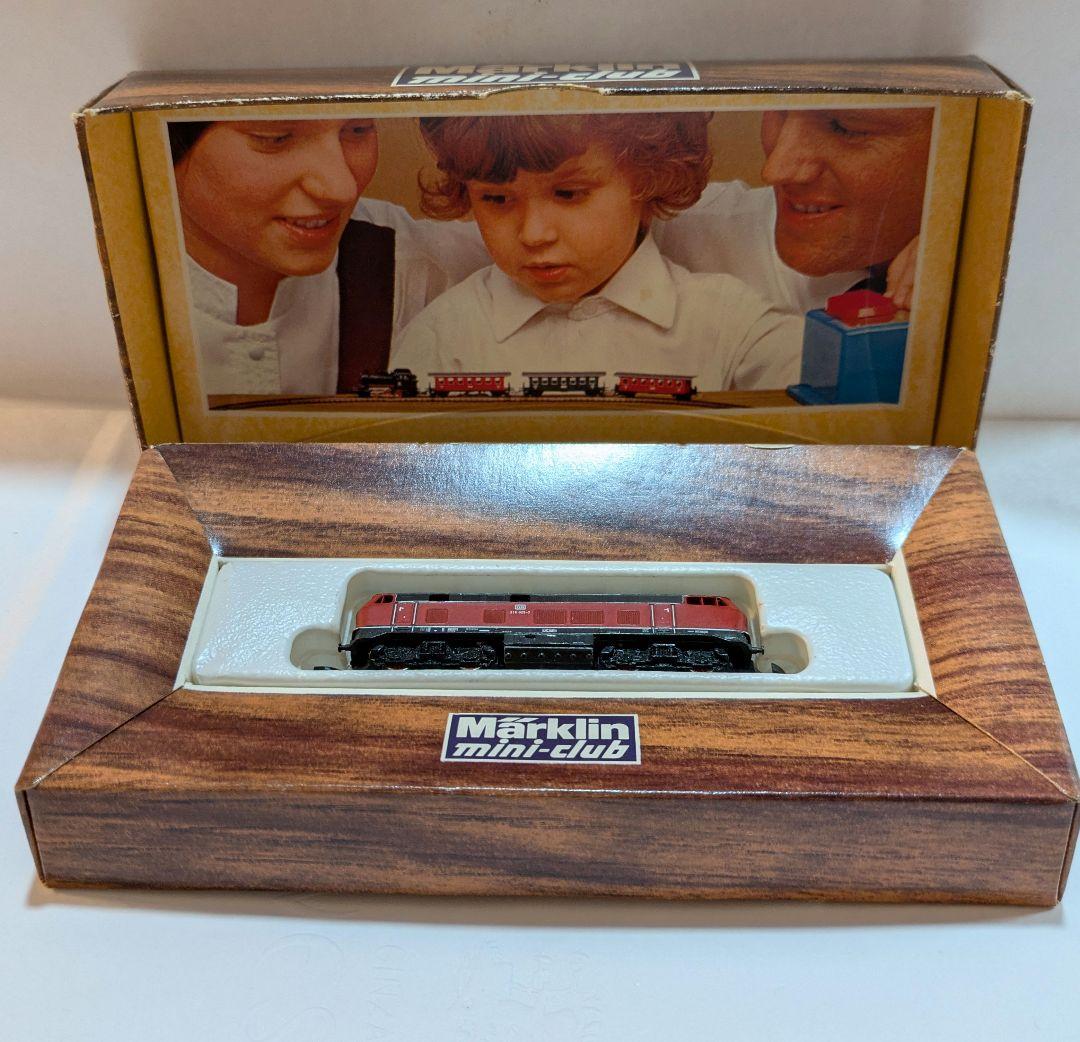 Zゲージディーゼル機関車2両セット