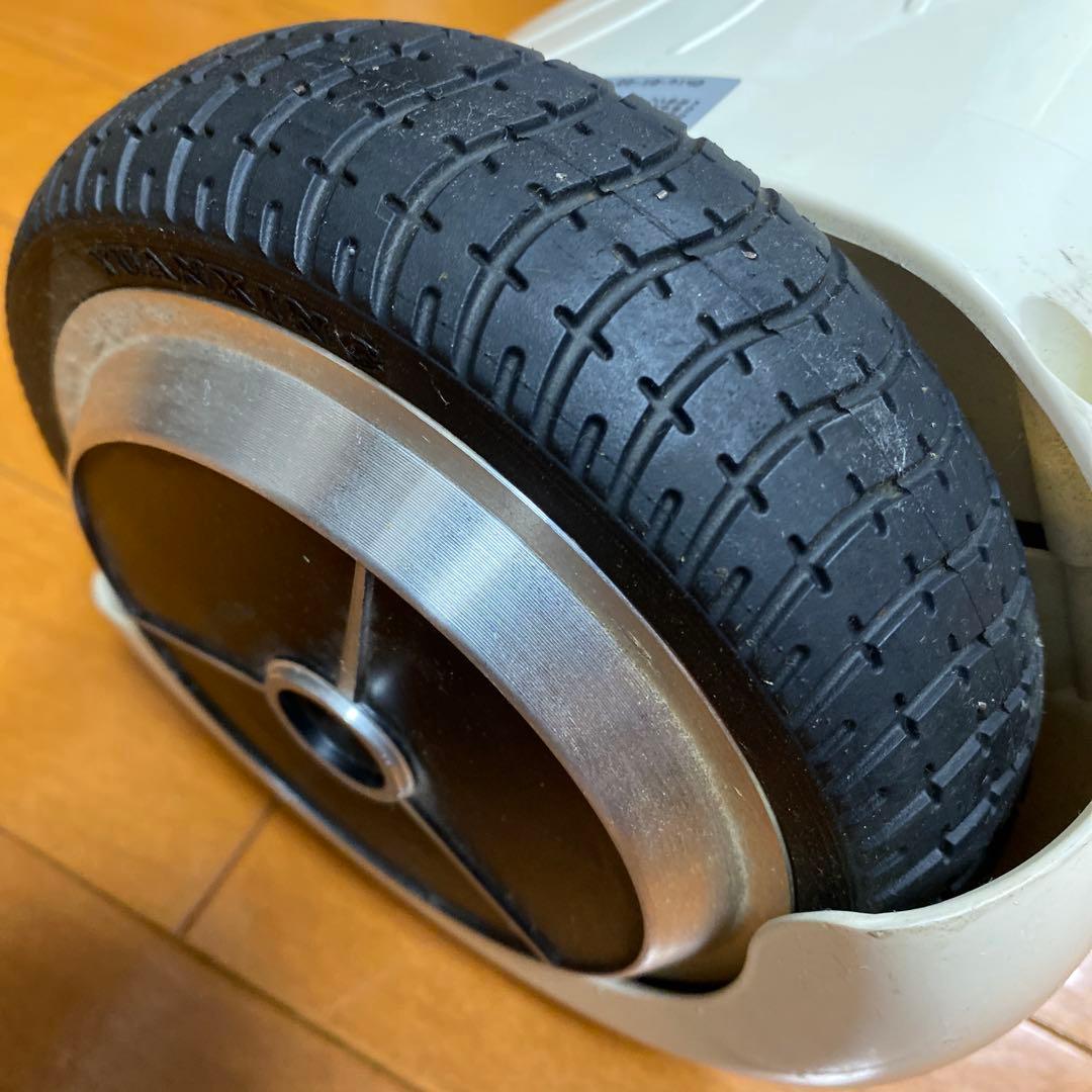 立ち乗り2輪ボード　セグウェイ