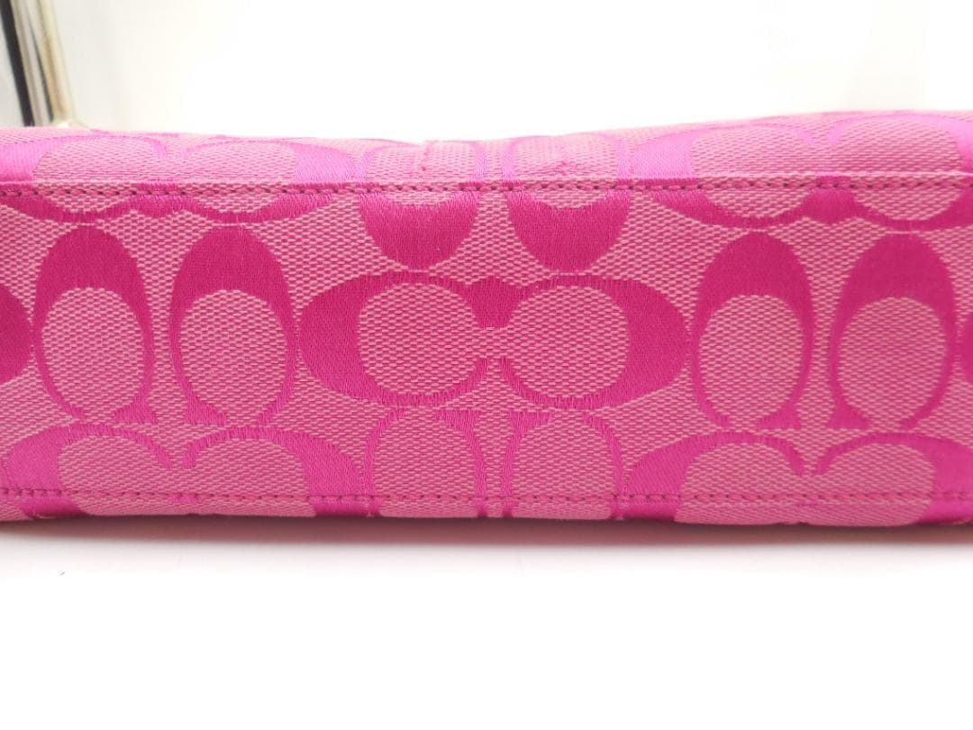 ✨COACH　コーチ　ポーチ シグネチャー ピンク キャンバス／レザー