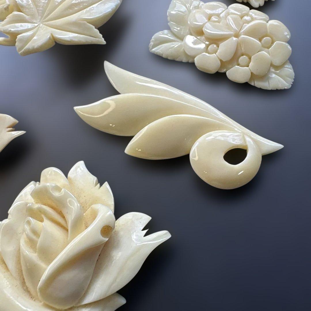 vintage】鯨歯 ブローチと素材まとめ売り ハンドメイドに！ vintage