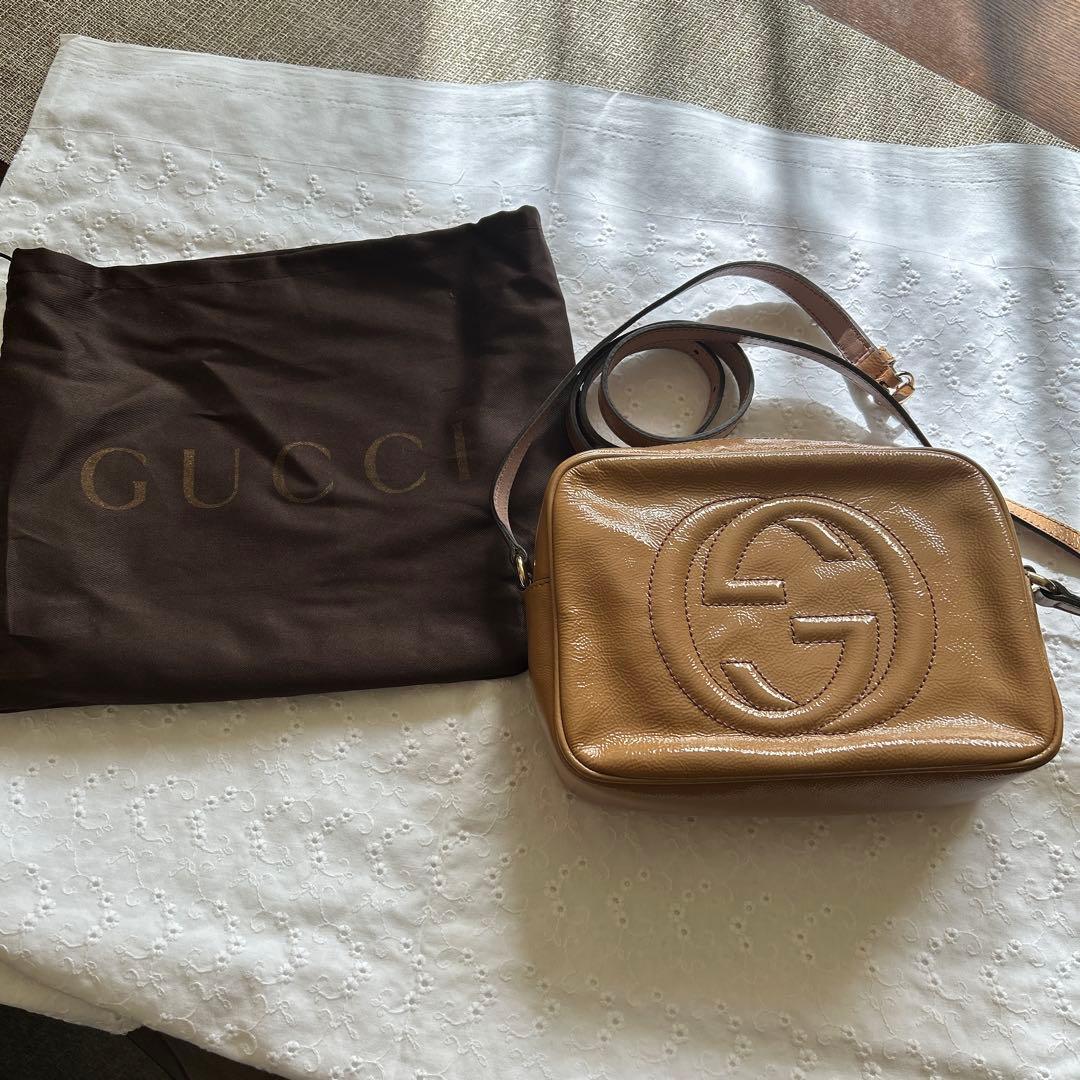 GUCCI ベージュ レザー ショルダーバッグ