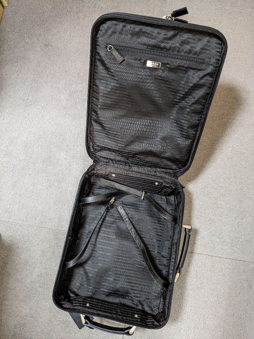 PRADA キャリーバッグ 三角ロゴ ブラック ナイロン 黒