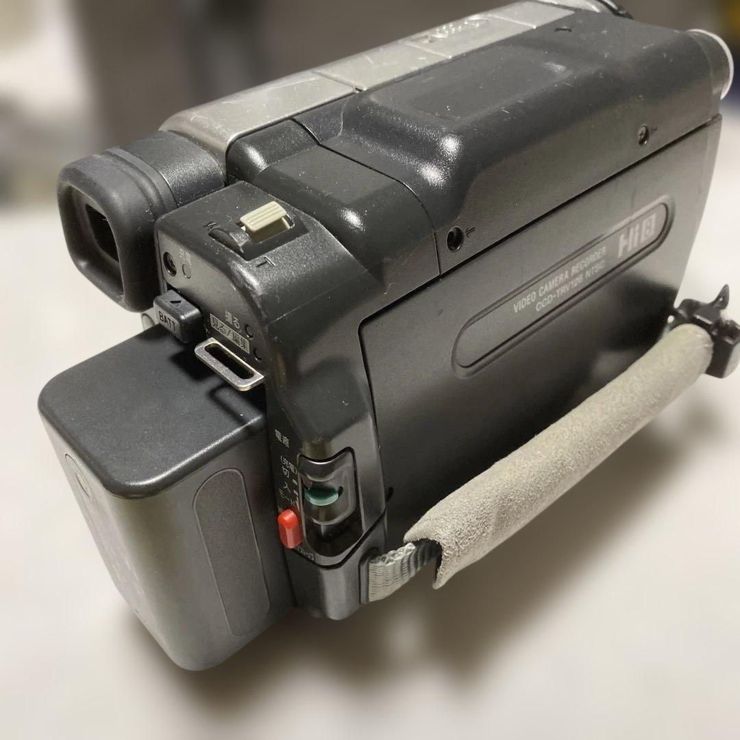 SONY VideoHi8Handycam CCD-TRV126 ①