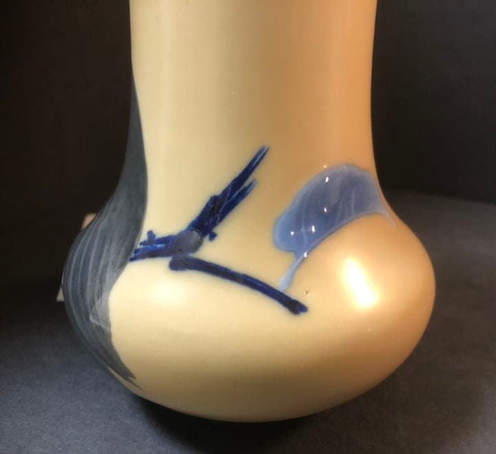 加藤友太郎　釉下彩　友玉園陶寿製　柿木に鴉　花瓶