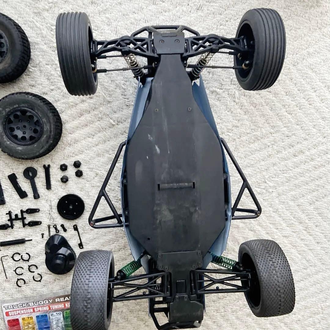 Associate SC10B アソシエイテッド バギーチャンプ トマホーク