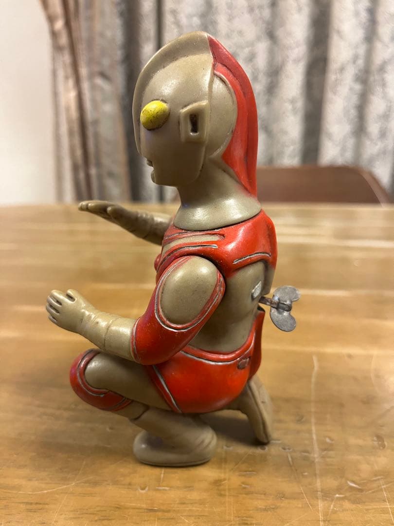 帰ってきたウルトラマン当時物　ぜんまい式