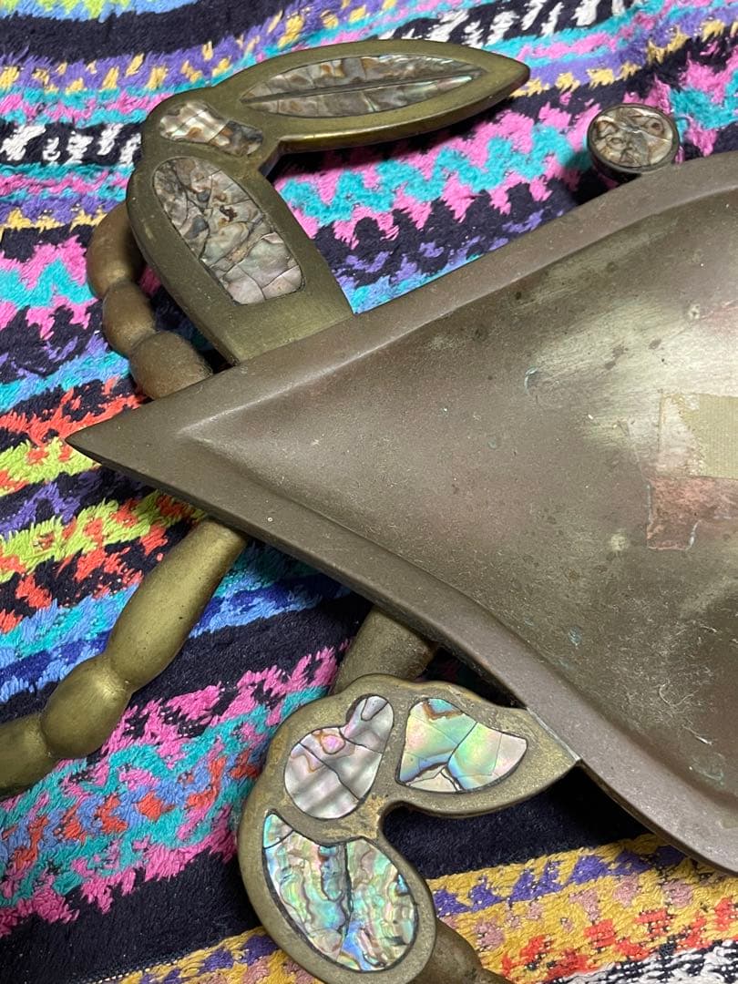 カニ型金属トレイ 貝殻装飾付き 灰皿 アクセサリー置き