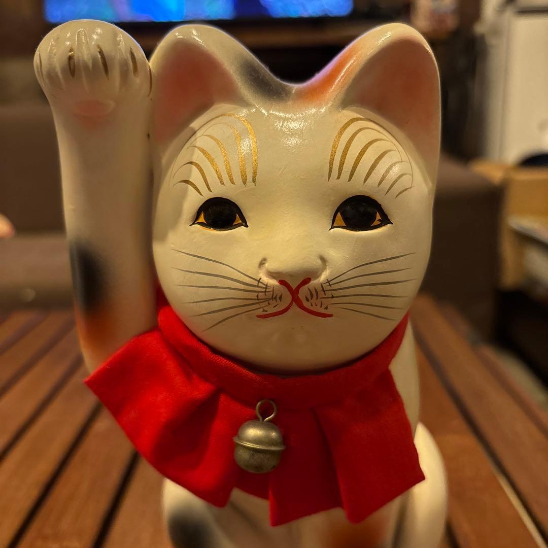 本物ホビー・楽器・アート - 陶器 招き猫 鈴付き 赤いスカーフ D100652185