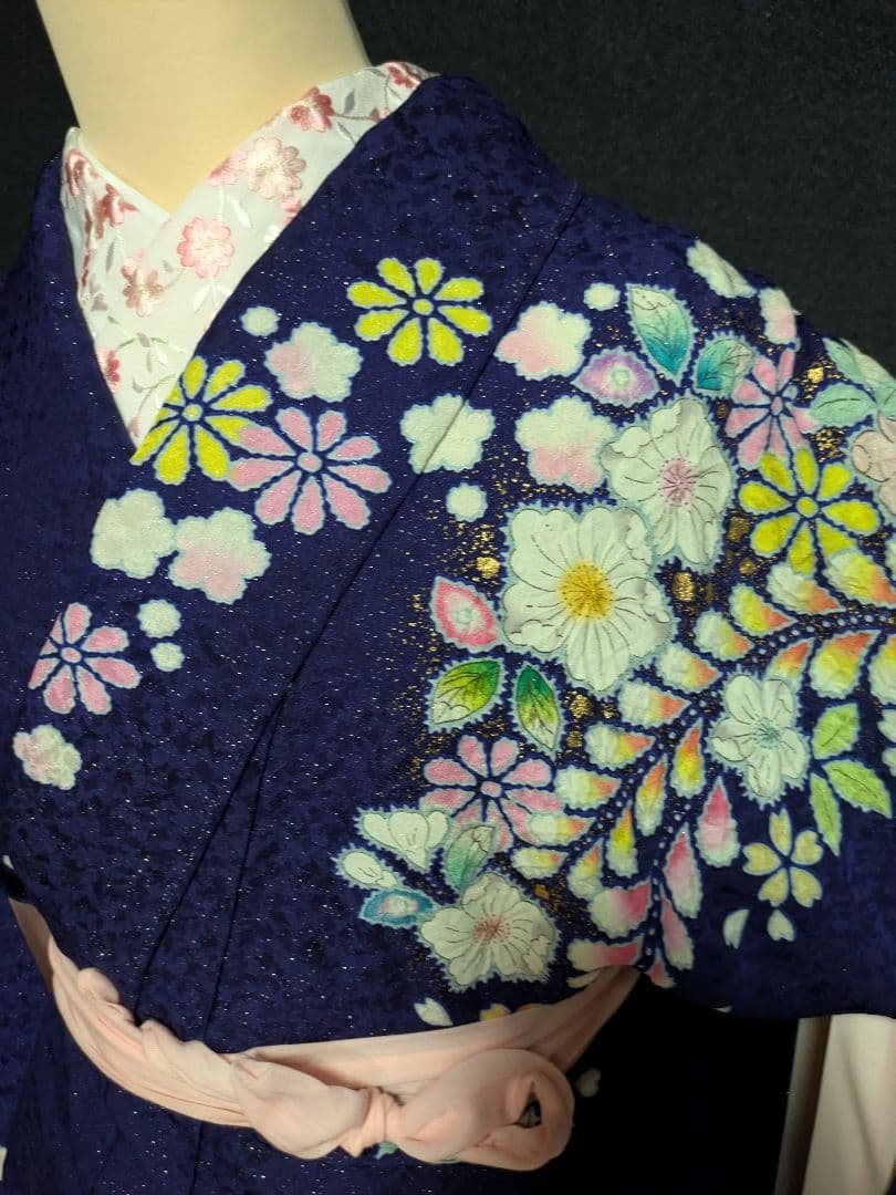 ◾️極上の白地、豪華絢爛金銀彩、牡丹桜菊紋 振袖のみ ♦︎豪華 豪華