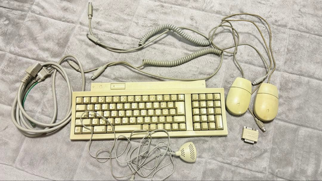 Apple Macintosh LC II キーボード・マウス・マイク付き