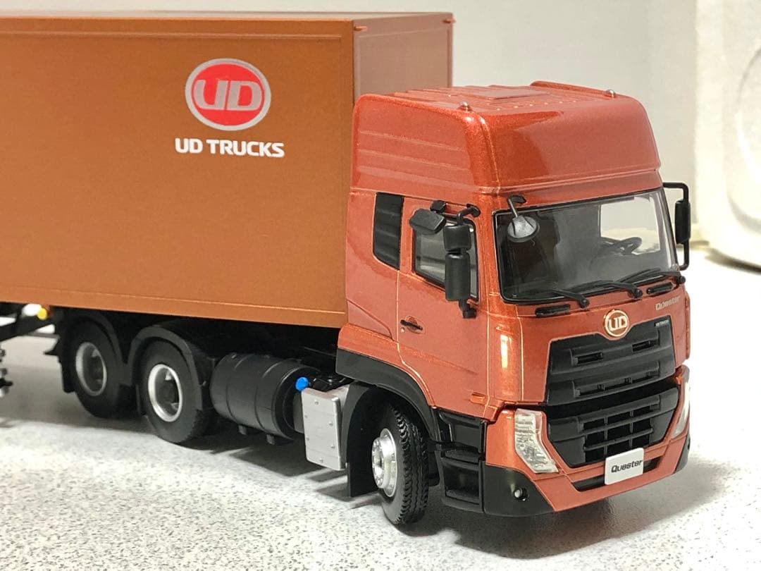 【京商】UDトラックス・クエスター　クオン　日産ディーゼル　デコトラ　トレーラー