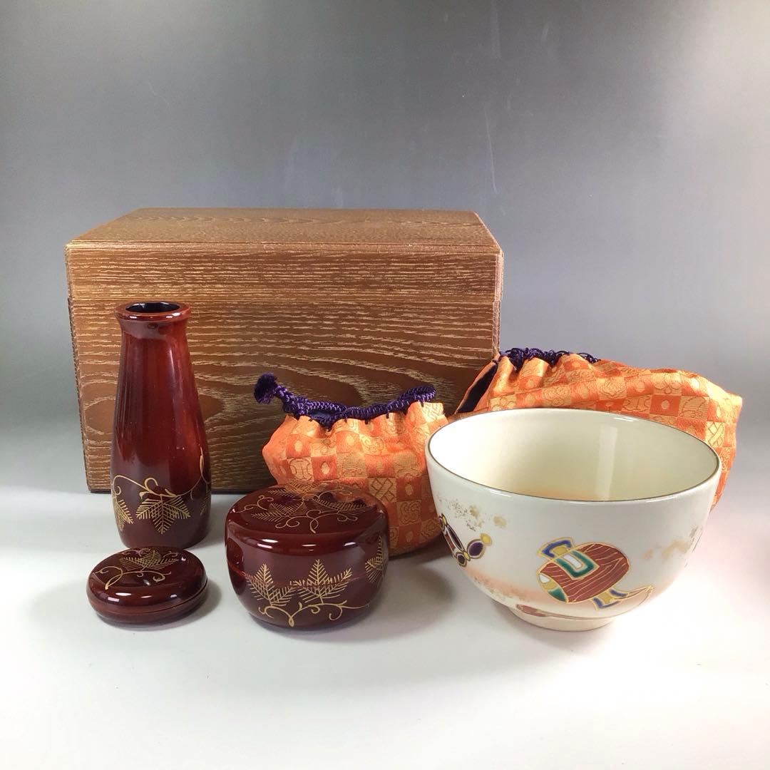 Ｒ２３１　茶箱　『桑木地』『茶碗　棗　香合　茶筅筒　仕覆』　紙箱　茶道具 茶道具 茶箱道具 茶箱 女桑 三点セット付 茶筅筒 なつめ 香合＆三つ組