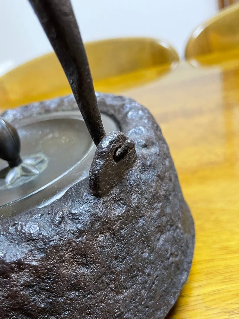 龍文堂 鉄瓶 岩肌道安形 胴横銘 1.5リットル