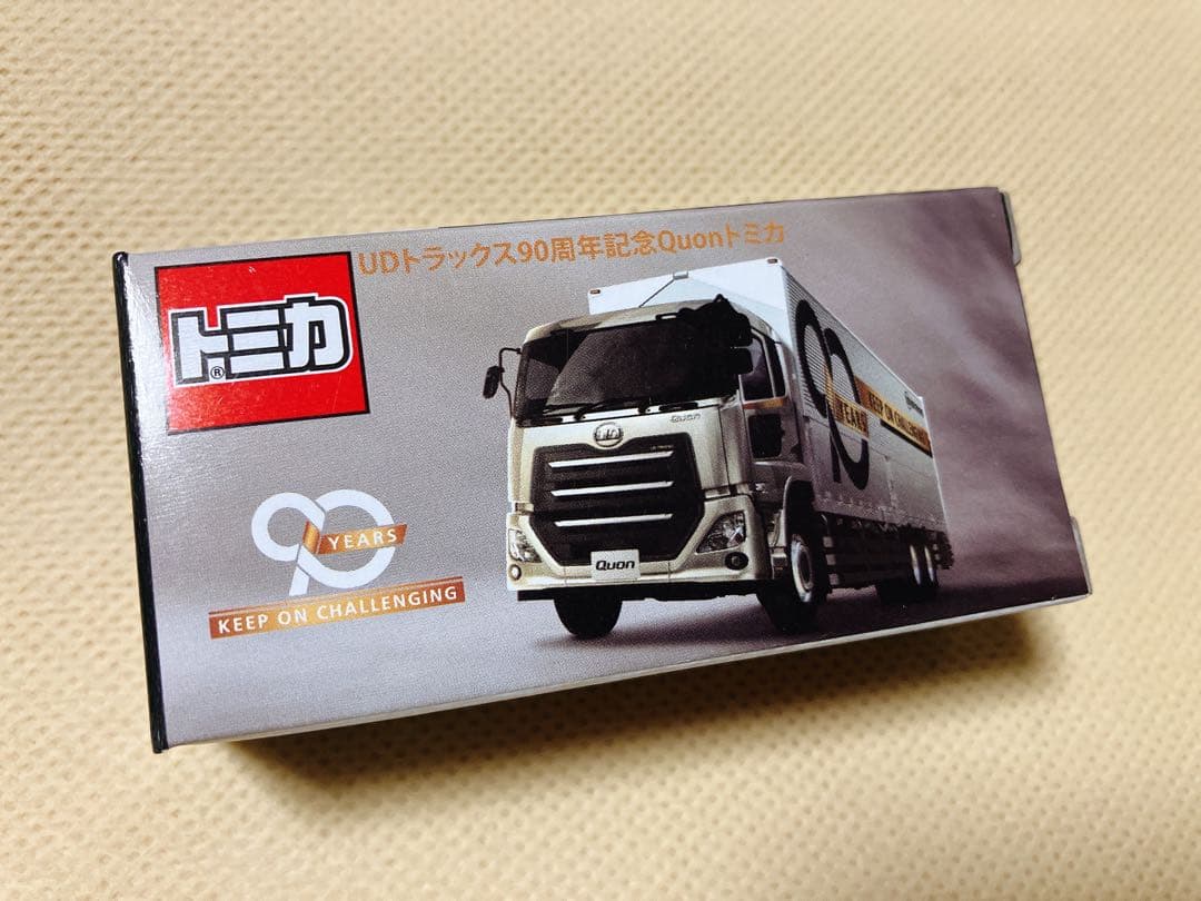 非売品 トミカ クオン Quon UD トラックス90周年記念 ミニカー UD