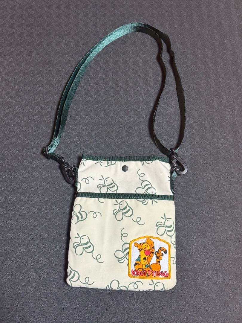 プーさん ショルダーバッグ ハニーハント キャスト コスチューム