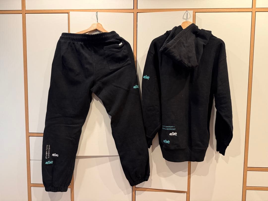 ヤンガオ　スウェットパーカー・パンツセット