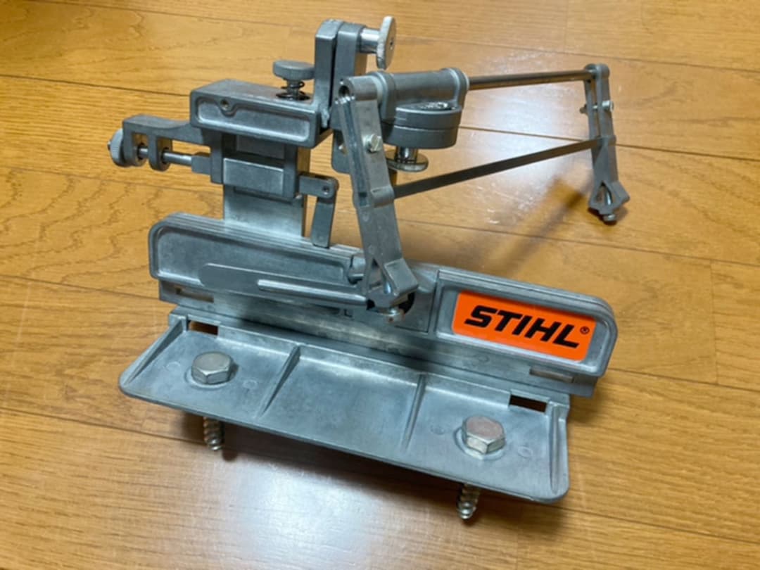 鉄製 お多福 お福様ふっくらした頬 お面 古美術 骨董品 重厚感あります