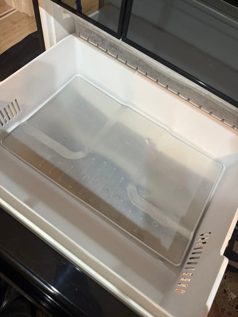 HITACHI 日立　冷蔵庫620L 大きいサイズ　クリスタルミラー2014年