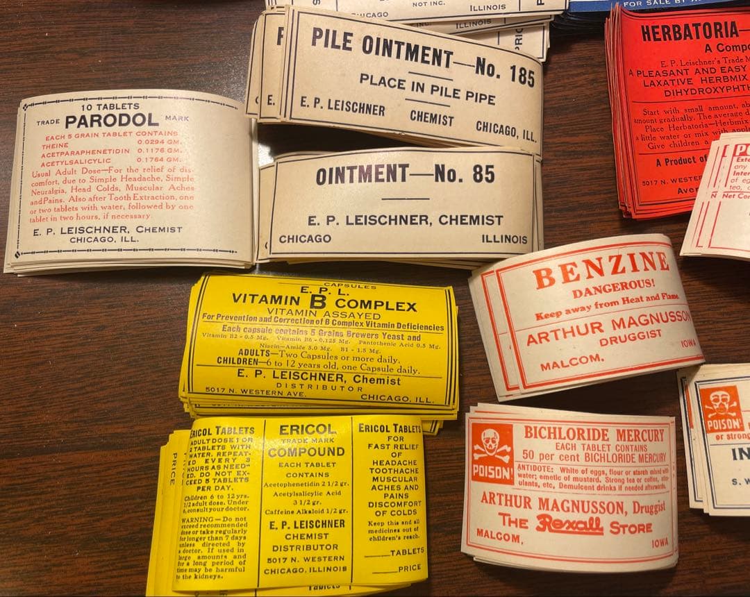 海外 ファーマシーラベル 54種各一枚計54枚 ➕薬袋一枚 ヴィンテージ