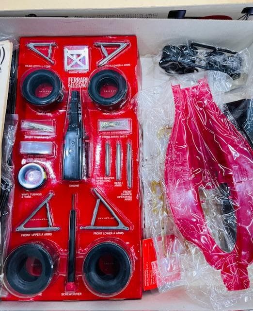 【絶版 】タミヤ・フェラーリTAMIYA FERRARI 641/2 マールボロ