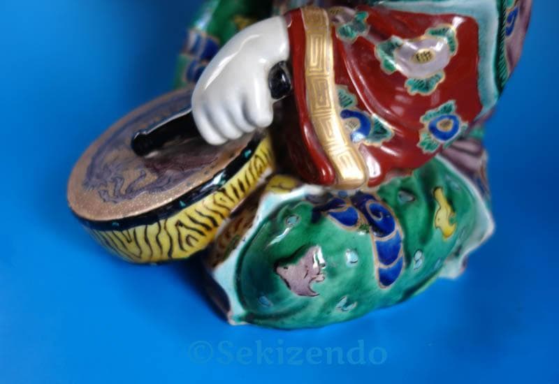 九谷焼 色絵 唐子 童子 太鼓打ち 置物 フィギュリン 28cm 2540