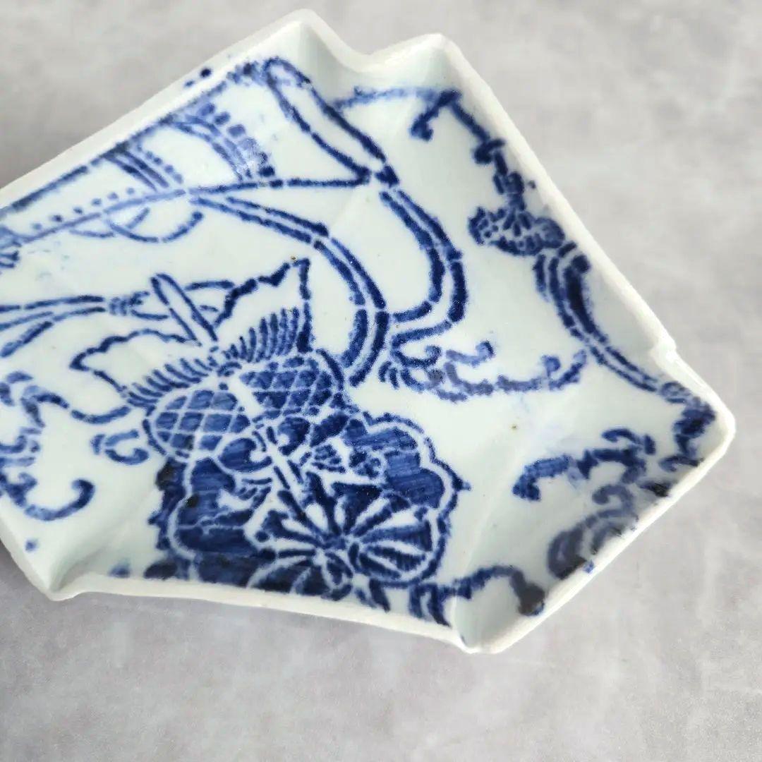 古伊万里 染付小皿 型紙摺 印判 軍配 上手 型物 骨董品 アンティーク