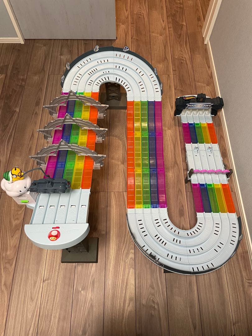 ト*ル様 マリオカート レインボーロード ミニカーセットホットウィール