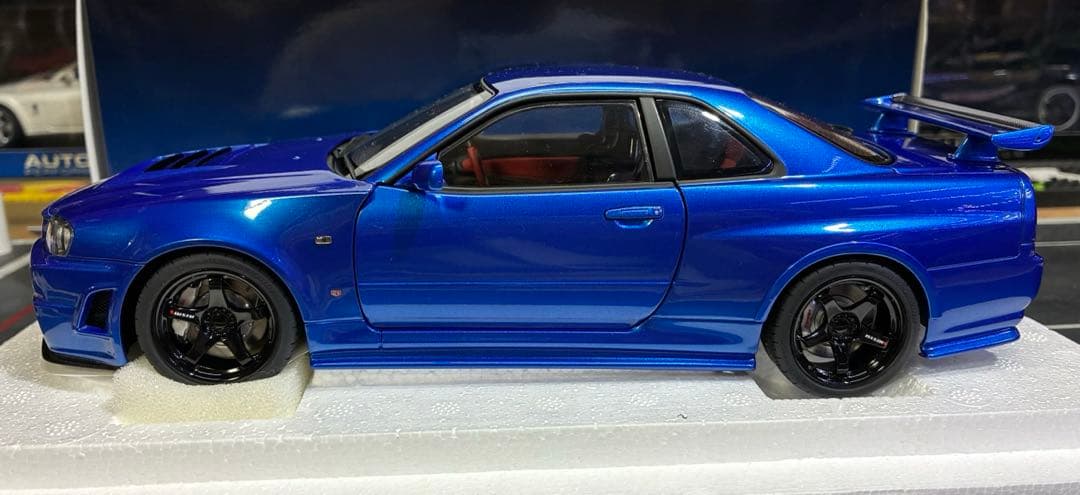 オートアート 1/18 日産GT-R R34 Z tune