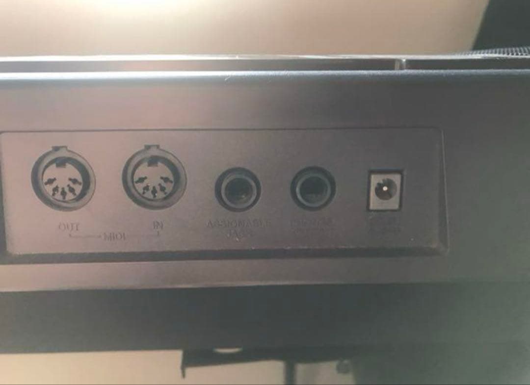 カシオ　CASIO LK-60 電子ピアノ