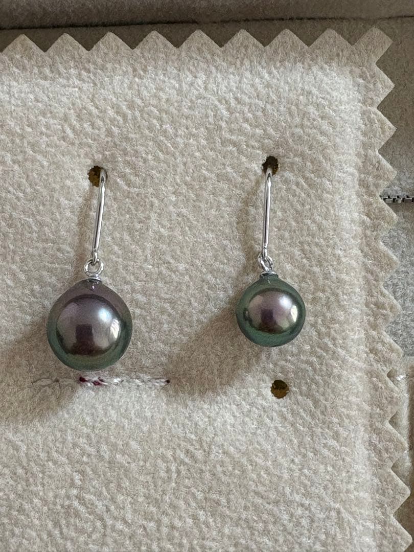 黒蝶真珠 孔雀色ドロップパール K14WG フックピアス 黒蝶真珠 - 三重県真珠