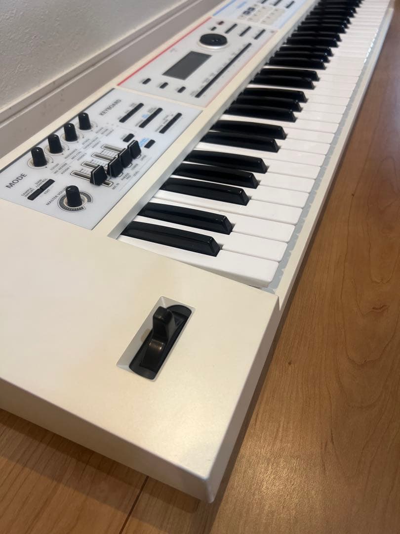 Roland JUNO-DS 61 純正ケース・ペダル(別売り)付き(要説明欄) Roland