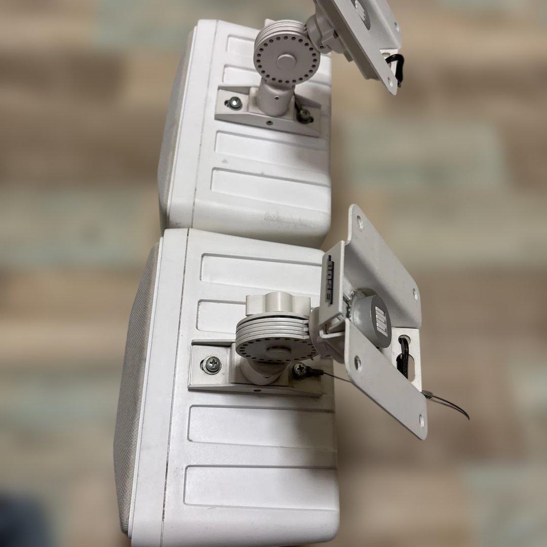 ミ*ズ様 BOSE スピーカー 101MMW ペア 天吊金具付き ホワイト 白