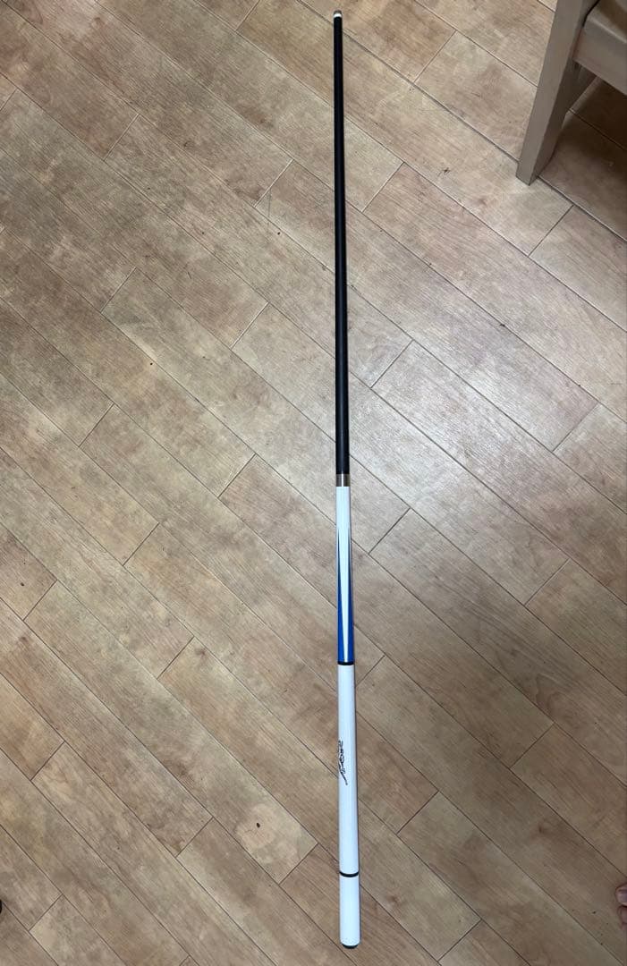 ビリヤードキュー 白黒デザイン