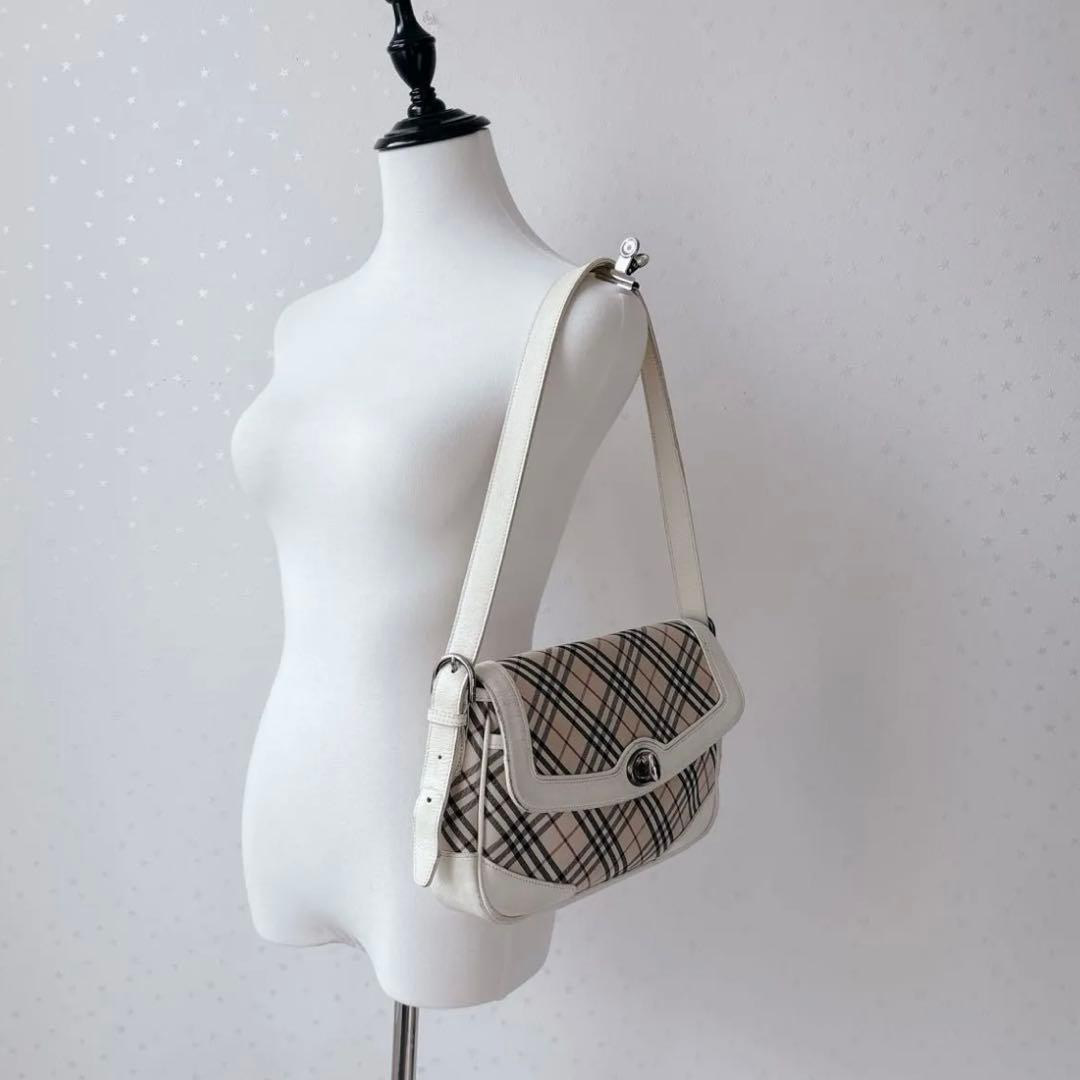 ★連休セール【BURBERRY】ワンショルダーバッグ　ターンロック　ノバチェック