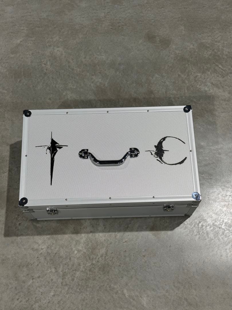 THUG CLUB （サグクラブ） 限定ジェラルミンケース