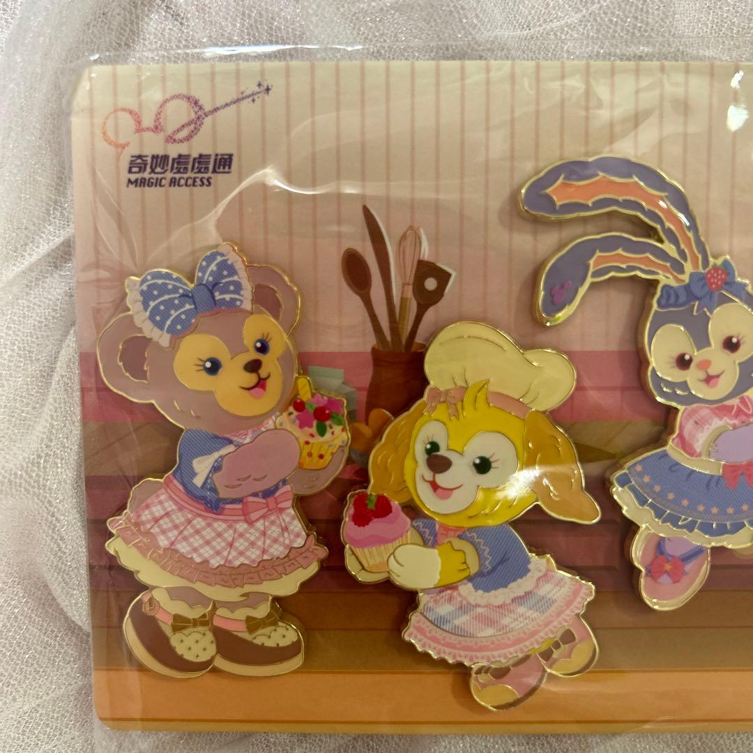 香港ディズニーランド年間パス春限定特典 ダッフィーフレンズ ピンバッジ