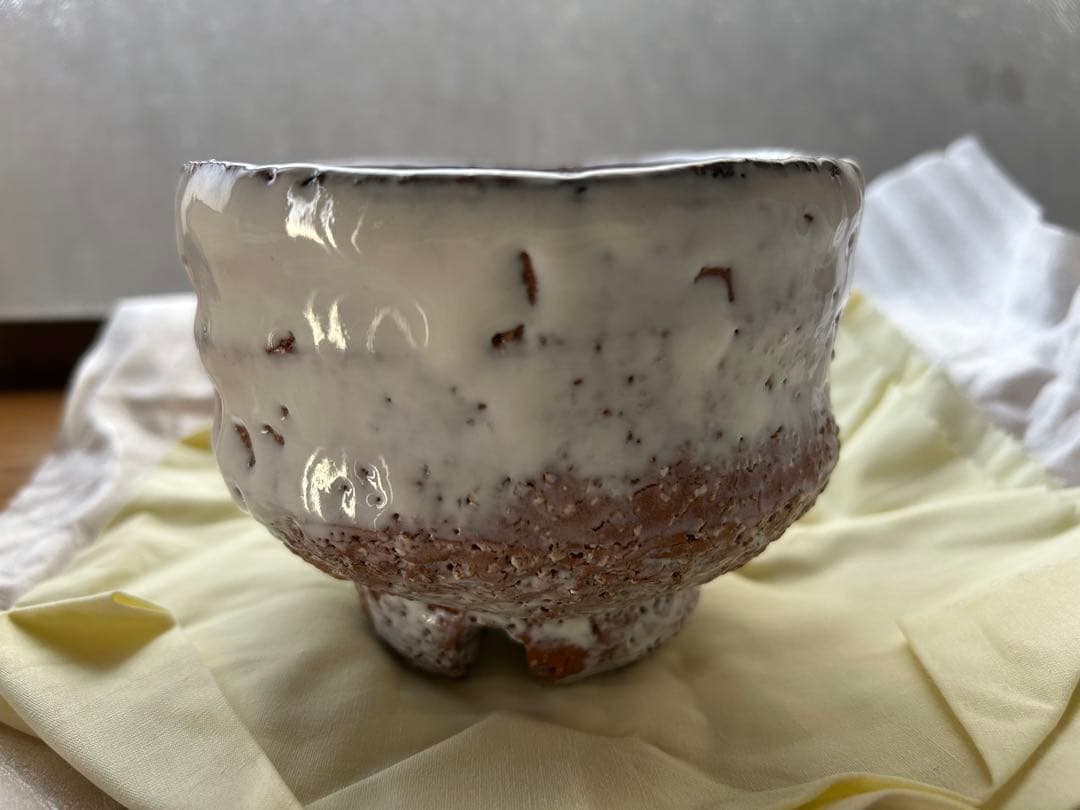 ど*読様 萩焼 北浜山 泥詩 茶碗 滴り釉薬 木箱付き