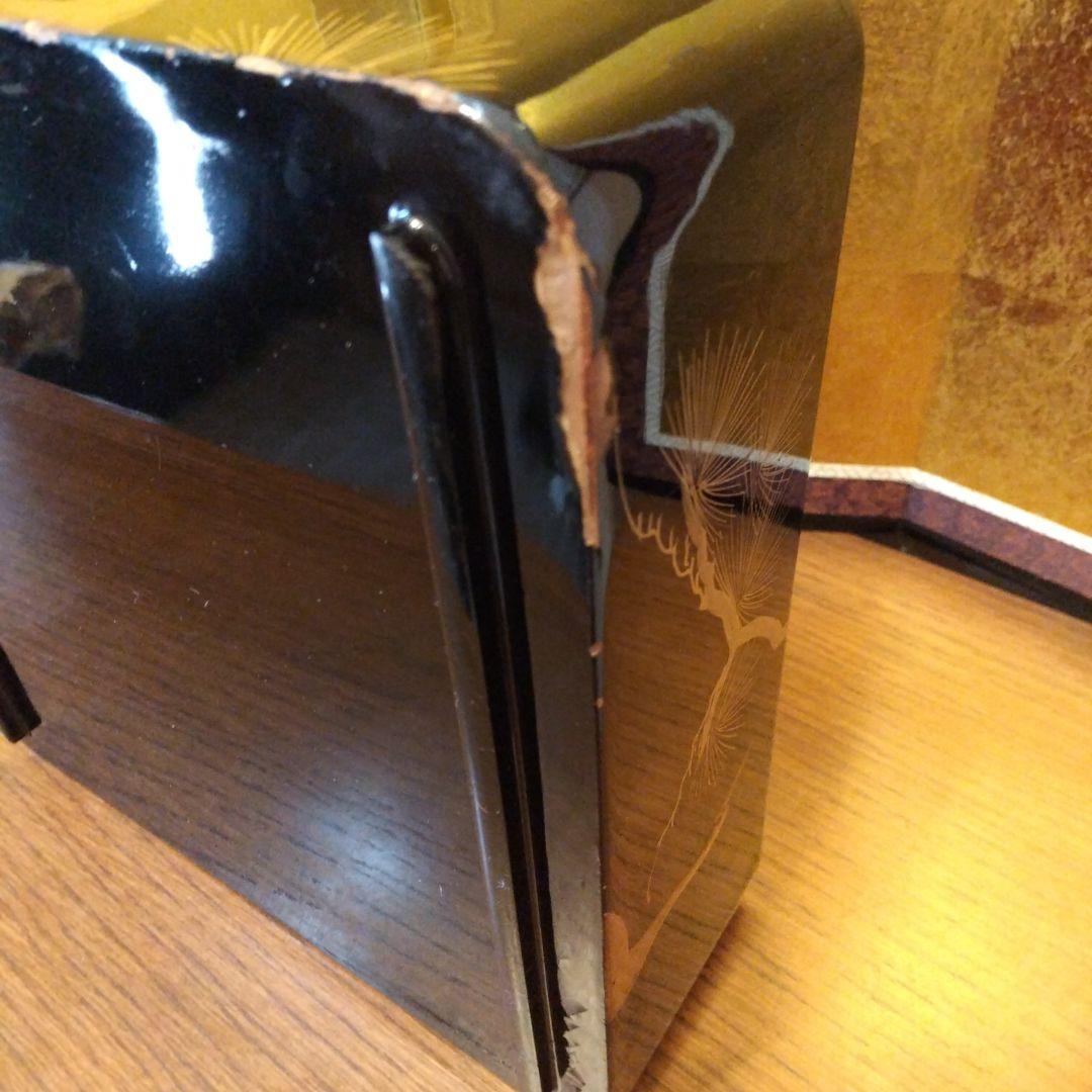 昭和レトロアンティーク黒漆塗り木製4段重箱 松と鶴の蒔絵デザイン