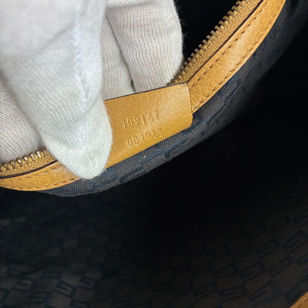 ✨GUCCI✨　グッチ　ワンショルダーバッグ　レザー　ハンドバッグ