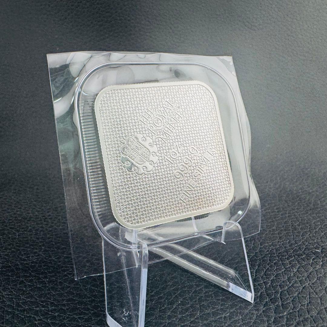 銀貨 英国 ロイヤルミント クイーンズビーストコンプリーター 四角型 1