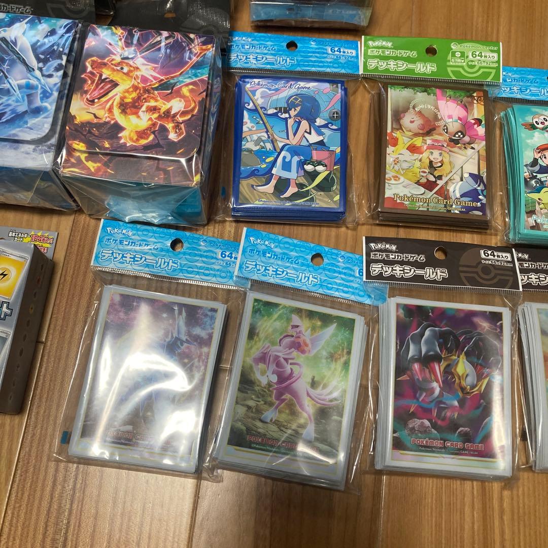 ポケモンカード　デッキシールドとデッキケース25点まとめ売り