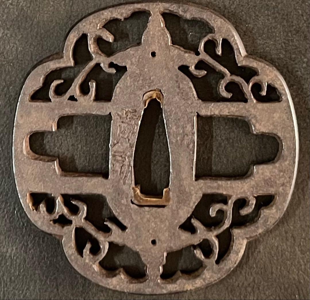 鍔　鉄地　透かし　植物象嵌　2点セット