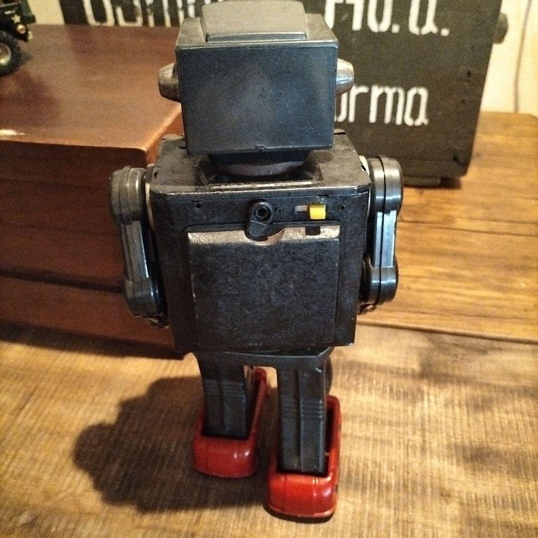 ロボット　ブリキ