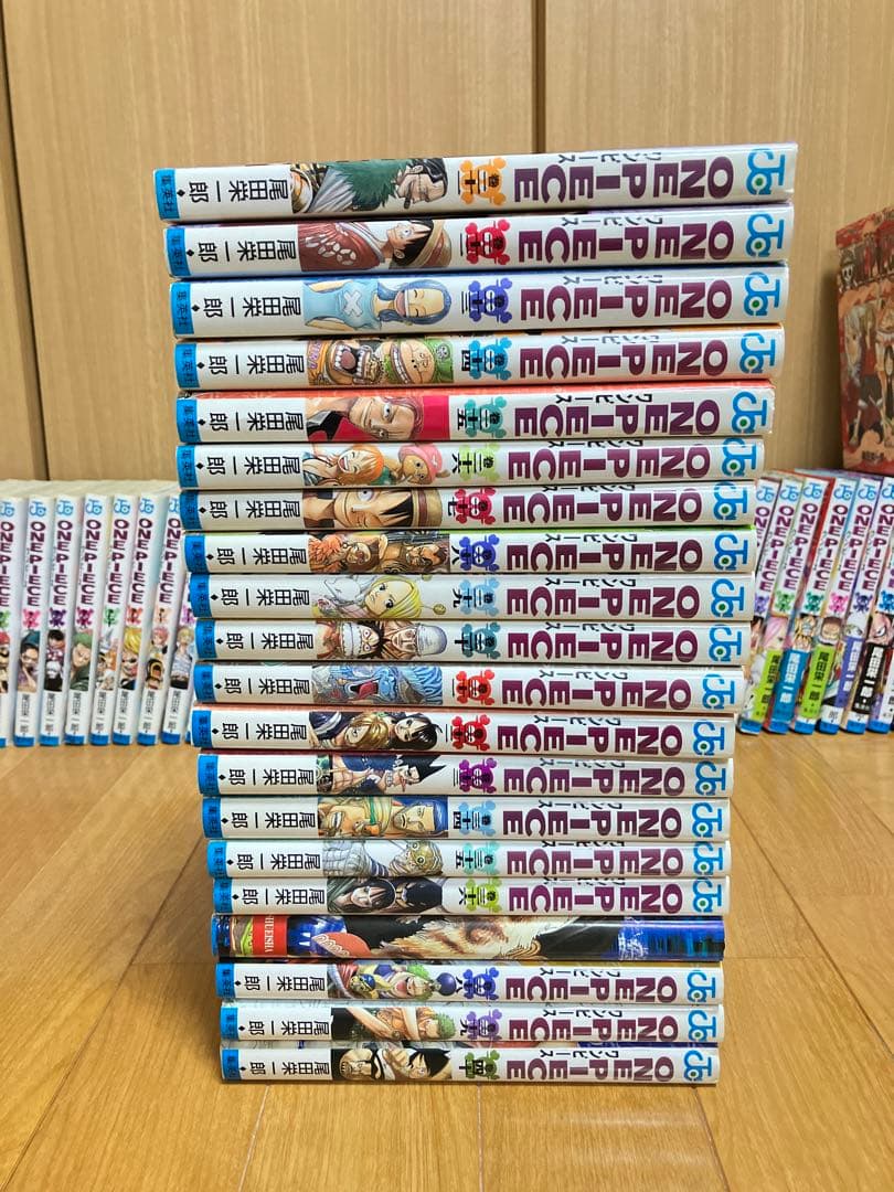 ONE PIECE110巻まで＋関連本10冊＋Bookカバー2個、シール付き
