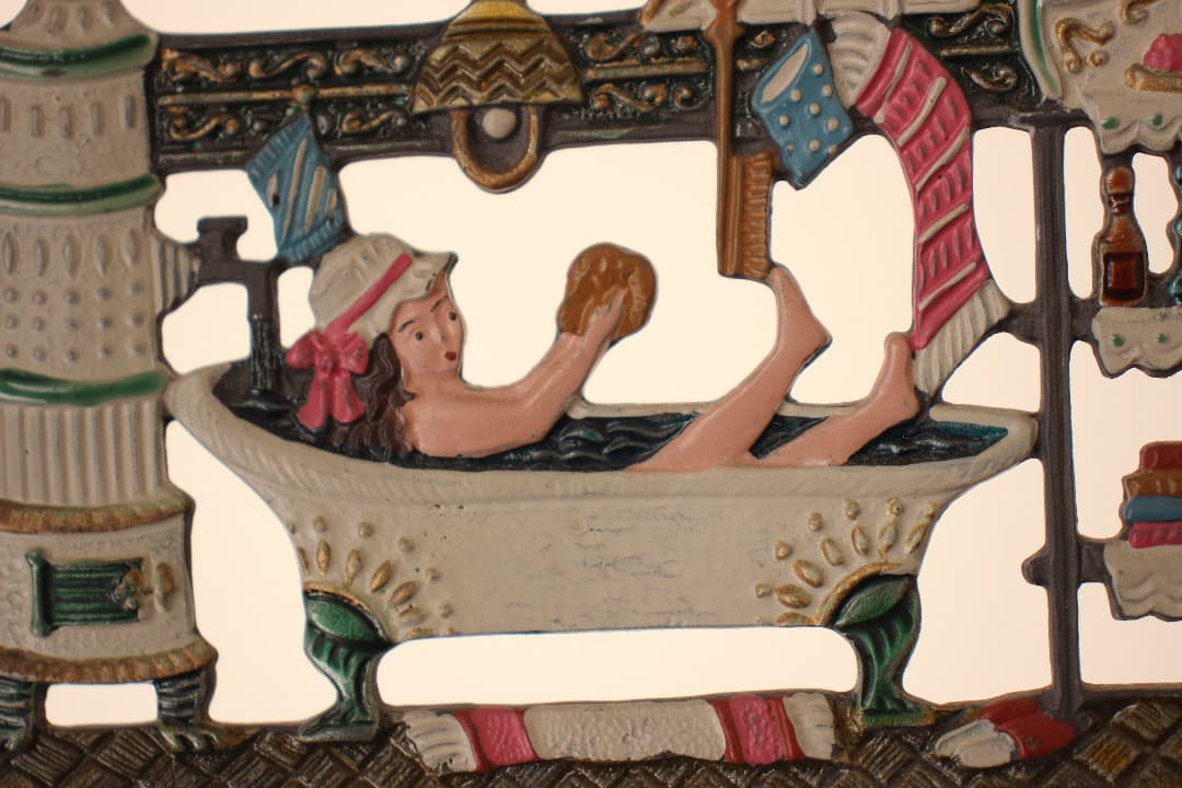 ドイツ キューン工房 錫細工 錫壁飾り オーナメント バスルームレディー